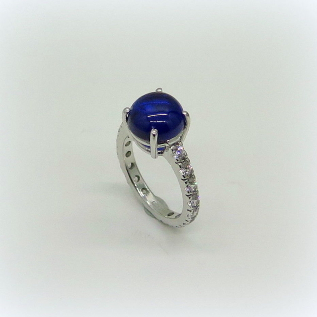 Anello cabochon blu in argento 925