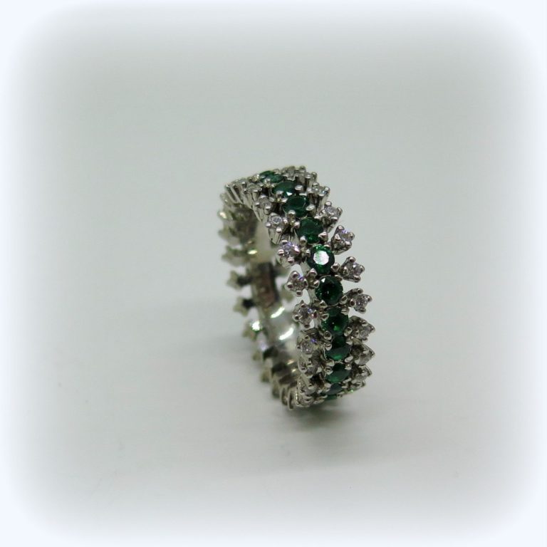 Anello donna in argento 925 eternity zirconi verde color smeraldo