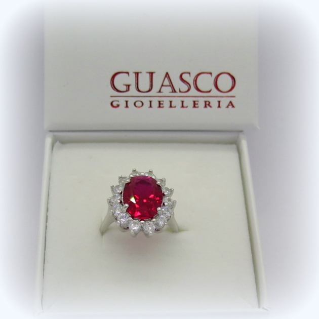 Anello contorno centro rosso in argento 925