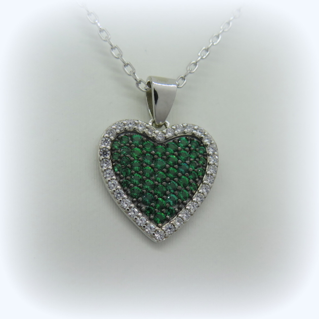 Collana ciondolo cuore verde e contorno argento 925