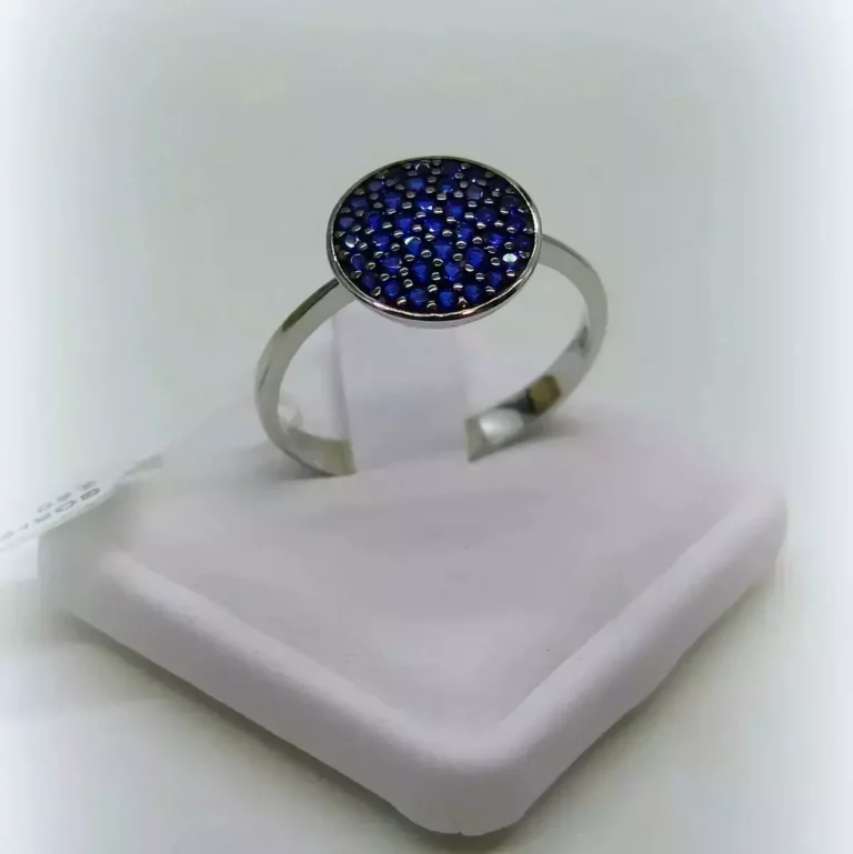 Anello donna in oro 18 ct e pietre blu